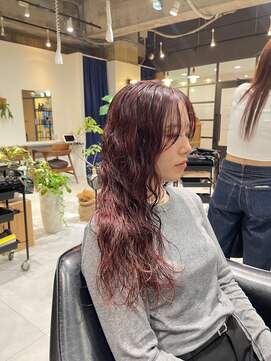 ニール(Neale.) 20代レッドヴァイオレットパーマ11.8暗めカラー