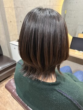 こんなところに美容室 ミディアムレイヤー