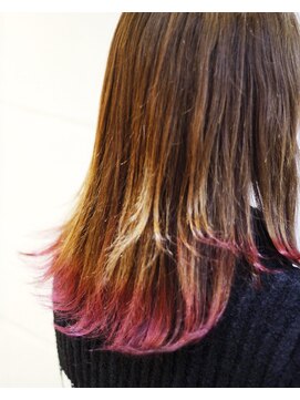 リラ ヘア サロン(rela hair salon) ピンク系裾カラー