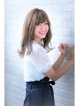 ヘアーアートシフォン 池袋西口店(Hair art chiffon) 厚めバングクラシカルワンレンヘルシーロングセンターパート