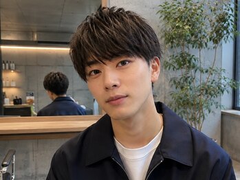 リット×ベリエ(Lit.×belier)の写真/ビジネスシーンでもお洒落なヘアスタイルを*時短で清潔感のあるパーマスタイルを提案*[メンズサロン]