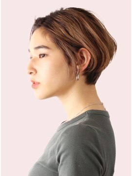 ロビー 表参道(ROBBY) ハイライトメッシュ／前下がりショート／20代30代