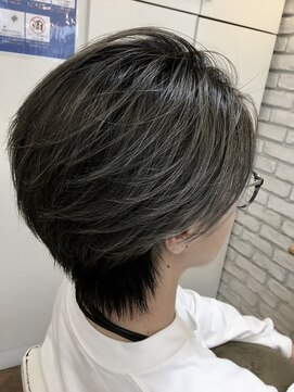 マイロヘアー ウルフボブ×グレーグラデーションカラー