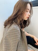 エールバイボヌール(Ere by Bonheur)&nbsp;大人クールなセミロング　オリーブグレージュ