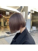 ベレーザ 渋谷(BELEZA)&nbsp;4206ニュアンスカラー艶髪グレーベージュ金髪ボブぱっつん前髪
