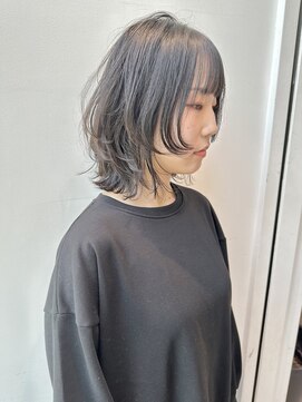 ステア ケース(stair case) 黒髪ミディアムレイヤーウルフ20代30代40代髪型