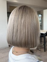 サロンドジョー(salon de joe) シルバーベージュダブルカラー髪質改善ケアブリーチボブ