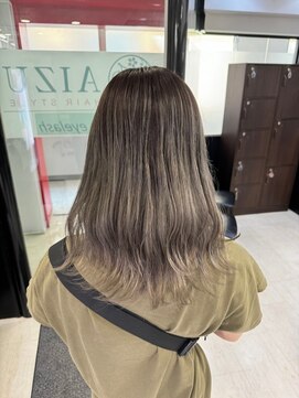 アイズ 本厚木(AIZU) シャドールーツ