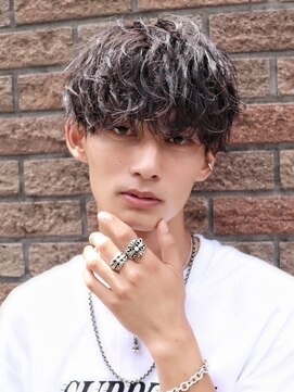 エイド 渋谷(aid) ソフトツイストスパイラルパーマ縦落ちマッシュショートレイヤー