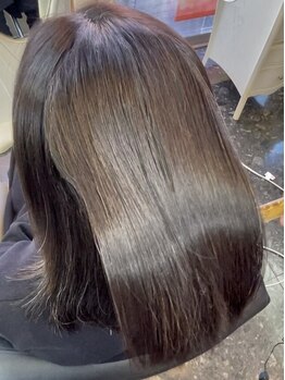 ドゥジェーム(Deuxieme)の写真/髪と頭皮に優しく、自然由来の力でダメージを最小限に抑え、繰り返すほどに艶と潤いを育む特別なカラー♪