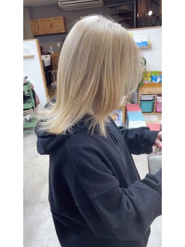 オリビアヘアー(OLIVIA HAIR) 暗染め履歴から透明感ハイトーン