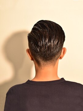 ヘアスタジオヘーフリヒ(HAIR STUDIO HoFLICH) 【決め手は艶】