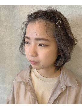 アティック ヘアーデザインアンドリラクゼーション(attic hair design&relaxation) ラベンダーベージュ