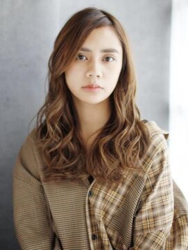 ヘアメイク ナル(hair make nalu) かきあげバングのリバースカールスタイル