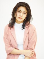 トニーアンドガイ 青山店(TONI & GUY)&nbsp;女性らしいセンターパートスタイル