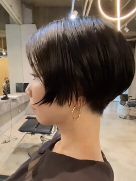 イトシテ モードなショート【担当　高橋賢吾】