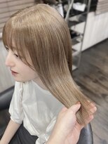 アリュウル 表参道 青山(Allure)&nbsp;ケアブリーチ1回～ミルクティーベージュ＊大人可愛い艶カラー