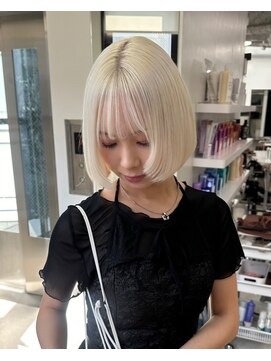 ベレーザシェルト(Beleza scelto) 10154渋谷ブロンドホワトアッシュハイトーンカラーレイヤーボブ