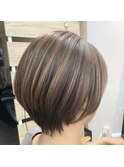 ショートスタイル、ミルキー仕上げ