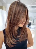 ハイライトカラーミルクティーベージュレイヤーカット