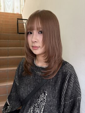 サンク 原宿 表参道(cinq) ミディアムレイヤーミルクティーベージュハッシュカット