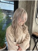 ホワイトグレー