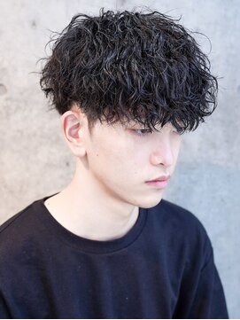 アルファ 新宿(alpha) フェザーパーマ/刈り上げセンターパート/サーフカール[新宿]