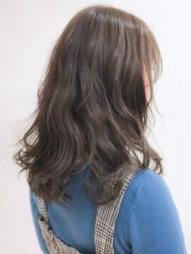 ミーティア バイ クアトロ(Meteor By QUATRO) ナチュラルブラウン×ゆるふわウェーブ