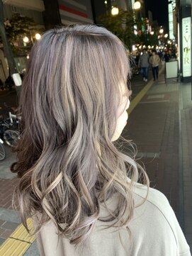 アスイン(asuin) パープルグレージュのバレーヤージュ