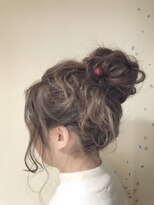ネオリーブリノア 北千住東口店(Neolive Linoa)&nbsp;ゆるめお団子ヘアアレンジ