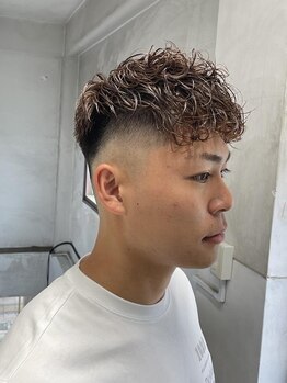 アンドバーバー(&Barber)の写真/《メンズスタイルなら&Barberにお任せ！》デート前や仕事前に気合を入れたいときにも◎