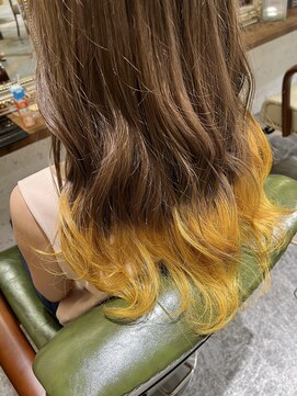 ムーン(moon) #美髪のススメ#ネビージュ#大人かわいいヘア#こなれミディ