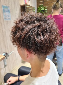 ヘアサロン フラット(hair salon flat) 大人カジュアル20代30代ツイストスパイラルパーマツーブロック