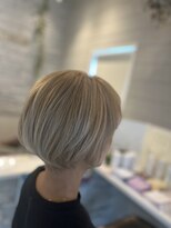リシャール(R’E CHALE) ショート×ホワイティーベージュ
