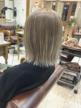 レガロ(REGALO) 外ハネボブ×ホワイトベージュREGALO#綱島