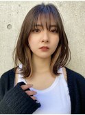 ショートボブカットミルクティーベージュピンクベージュカラー
