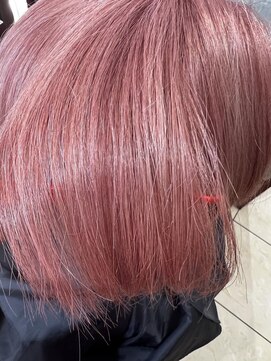 メイン(MAIN) ピンク　ブリーチ