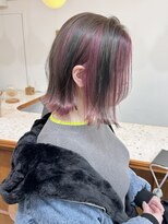 シエン(CIEN) 丸型切りっぱなしボブエアリー美髪ピンクカラーインナーカラー