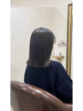 レナトゥスルッソ(Renatus Lusso) グレーアッシュ【新越谷/南越谷/髪質改善/半個室サロン】