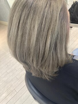 タヤ 自由が丘店(TAYA) オリーブグレイカラー