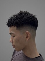 シンディ(Shindy)&nbsp;波打ちパーマ×クロップ