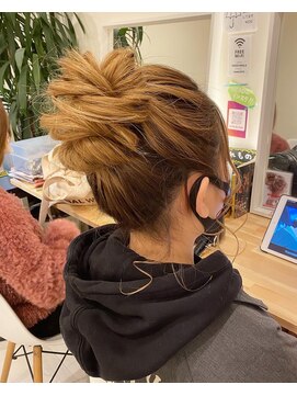 ヘッズ(HEADZ) お団子ヘア