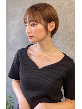 アイユー(ii+U) 小顔　ショート　ボブ　カット　春カラー　ナチュラル