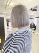 レイリー 原宿 表参道(Rayreee)&nbsp;ホワイトシルバー/グレージュ/ハイトーンボブ