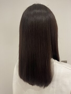 ヘッドルーム ディスティネーション(Head Room Distination) 地毛風カラーでツヤサラ フェイスレイヤースタイル