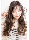 ミディアムレイヤーカットストレートロングウルフカットベージュ