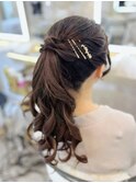 結婚式 二次会 お呼ばれ ハーフアップ風ポニーテール×ヘアピン