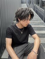 ノエ(Noe) 波巻きパーマセンターパートウルフカットメンズパーママッシュ