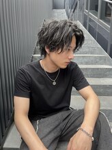 ノエ(Noe) 波巻きパーマセンターパートウルフカットメンズパーママッシュ
