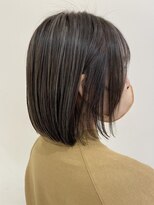 エン(en.)&nbsp;細めでお洒落なコントラストハイライトボブ